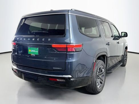 Used 2024 Jeep Wagoneer Series II w/ Flexible Seating Group RWD image 10