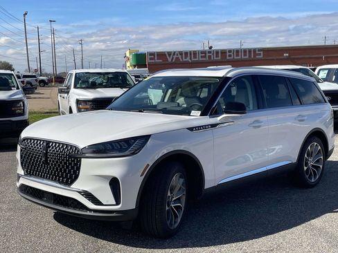 New 2026 Lincoln Aviator Reserve image 7