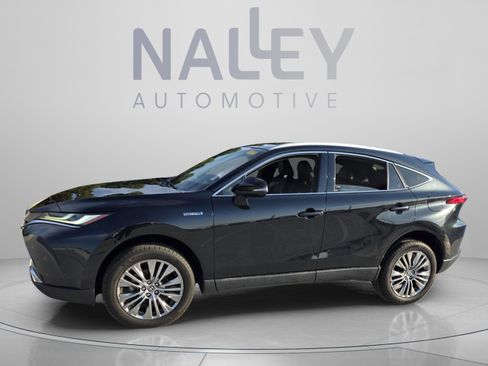Used 2021 Toyota Venza XLE w/ Softex Package AWD/4WD image 2