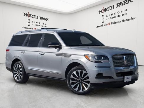 Used 2024 Lincoln Navigator Reserve AWD/4WD image 7