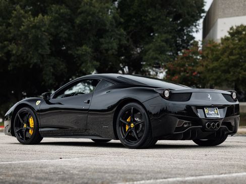Used 2012 Ferrari 458 Italia Coupe RWD image 24
