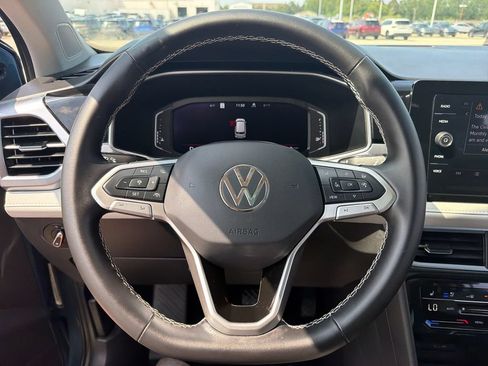 Certified 2025 Volkswagen Taos SEL AWD/4WD image 11