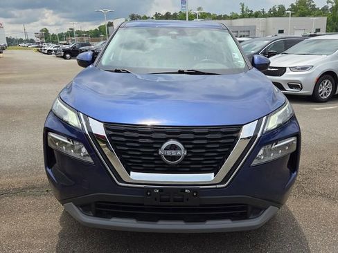 Used 2023 Nissan Rogue SV AWD/4WD image 2