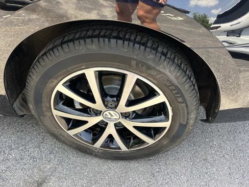 Used 2018 Volkswagen Jetta SE FWD image 14