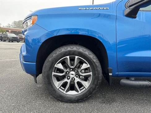 Used 2023 Chevrolet Silverado 1500 RST image 10