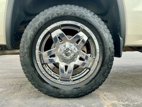 Used 2015 GMC Sierra 1500 SLT w/ SLT Crew Cab Value Package image 21