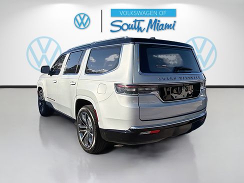 Used 2024 Jeep Grand Wagoneer Series III w/ Rear Seat Video Group 1 image 5