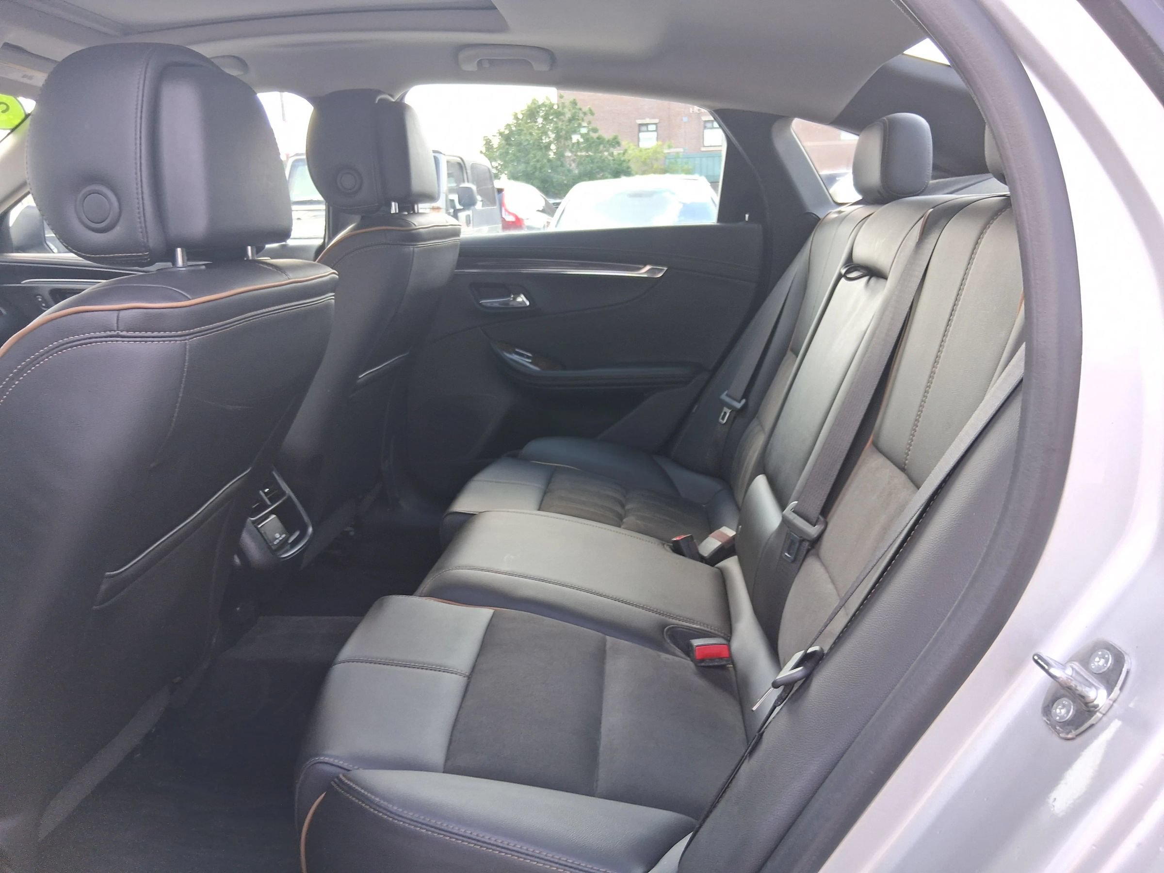 Used 2014 Chevrolet Impala LT FWD image 13