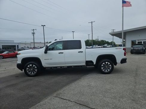 Used 2024 Chevrolet Silverado 2500 Custom w/ Custom Value Package AWD/4WD image 9