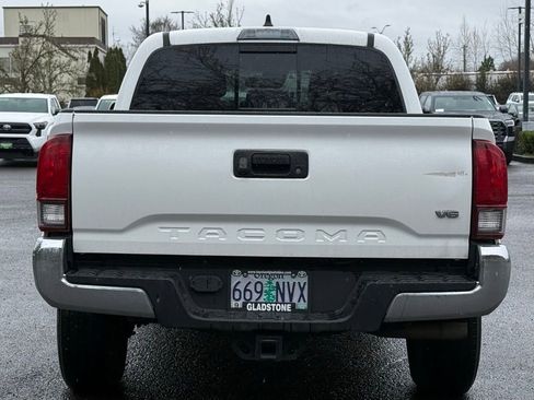 Used 2022 Toyota Tacoma SR5 image 4