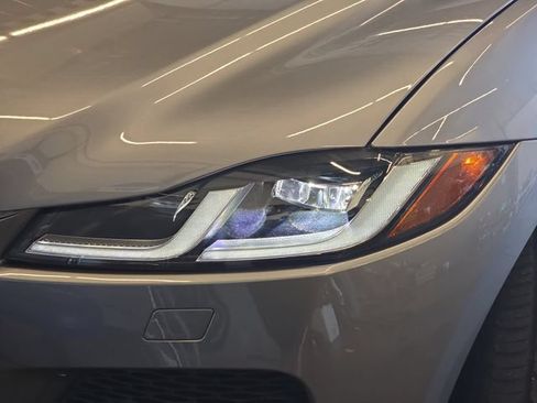 Used 2023 Jaguar F-PACE S AWD/4WD image 33