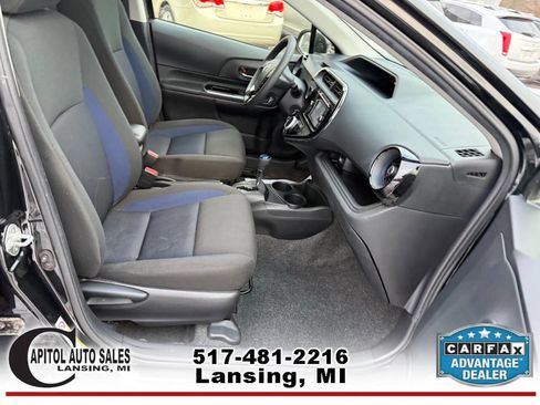 Used 2018 Toyota Prius C Two FWD image 11