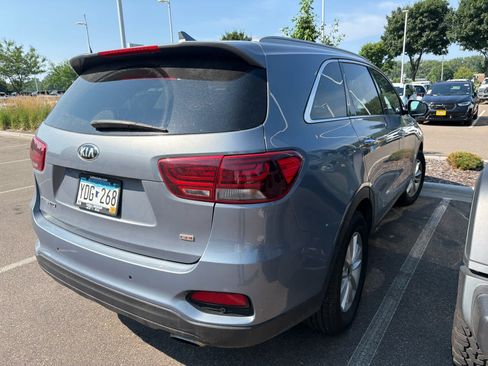 Used 2019 Kia Sorento FWD w/ Option Group 020 image 3