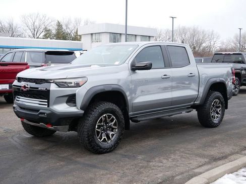 Used 2024 Chevrolet Colorado ZR2 w/ Technology Package image 2
