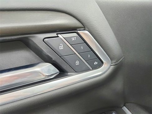 Used 2025 GMC Sierra 3500 Denali w/ Technology Package image 21