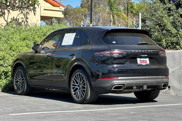 Used 2022 Porsche Cayenne AWD/4WD image 3