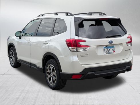 Used 2024 Subaru Forester Premium AWD/4WD image 5