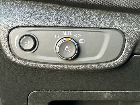 Used 2025 Chevrolet TrailBlazer RS w/ Driver Confidence Package image 10