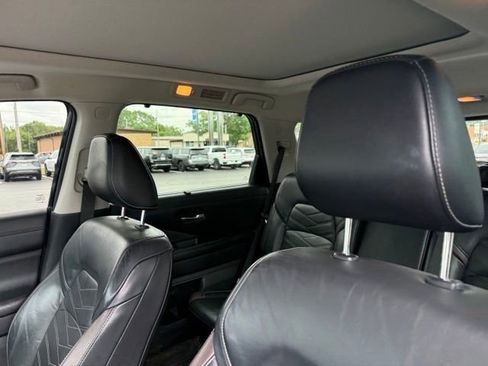 Used 2022 Nissan Pathfinder Platinum w/ Cargo Package AWD/4WD image 8