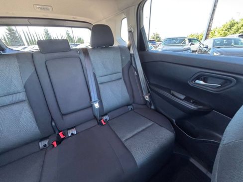 Used 2025 Nissan Rogue SV AWD/4WD image 39