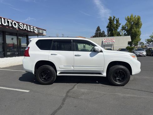 Used 2010 Lexus GX 460 Premium AWD/4WD image 2