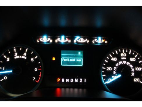 Used 2015 Ford F150 XLT image 27