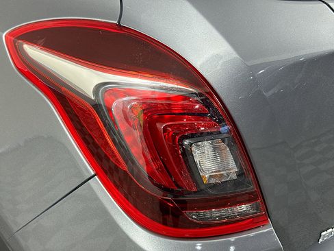 Used 2020 Buick Encore Preferred image 65