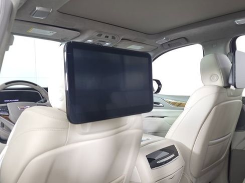 Used 2022 Cadillac Escalade ESV Sport Platinum image 20