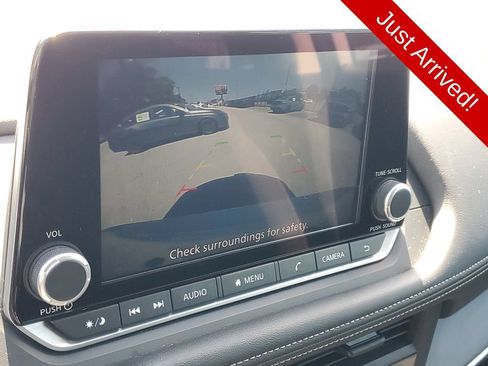 Used 2025 Nissan Rogue S AWD/4WD image 28
