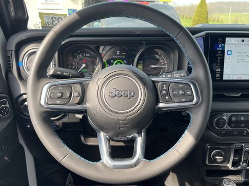 Used 2024 Jeep Wrangler High Altitude image 22