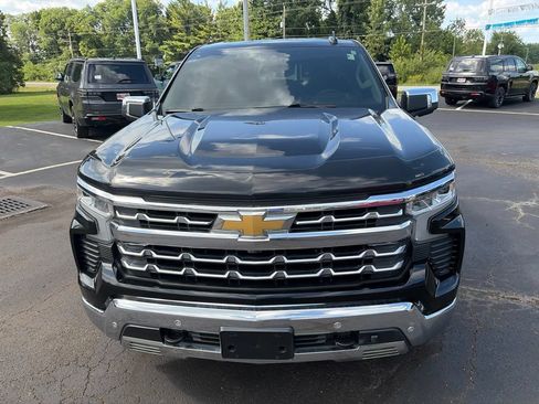 Used 2023 Chevrolet Silverado 1500 LTZ w/ LTZ Premium Package AWD/4WD image 3