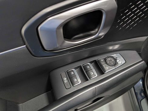 Certified 2023 Kia Sorento EX AWD/4WD image 40