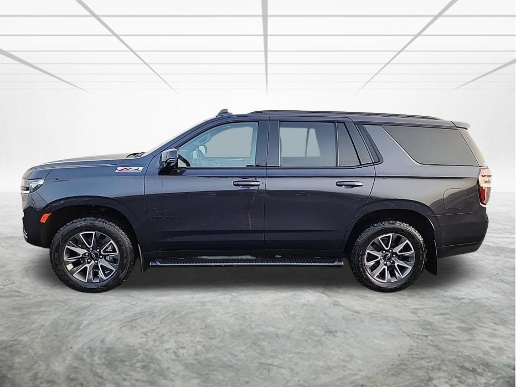 Used 2023 Chevrolet Tahoe Z71 w/ Luxury Package AWD/4WD image 2