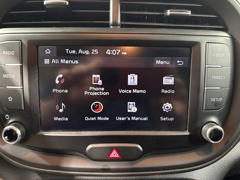 Used 2024 Kia Soul LX w/ Option Group 015 FWD image 28
