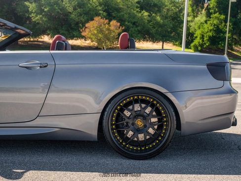 Used 2013 BMW M3 Convertible image 5