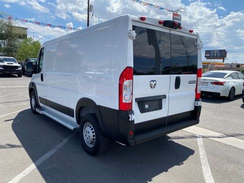 Used 2025 RAM ProMaster 2500 w/ U-Haul Equipment Group FWD image 8