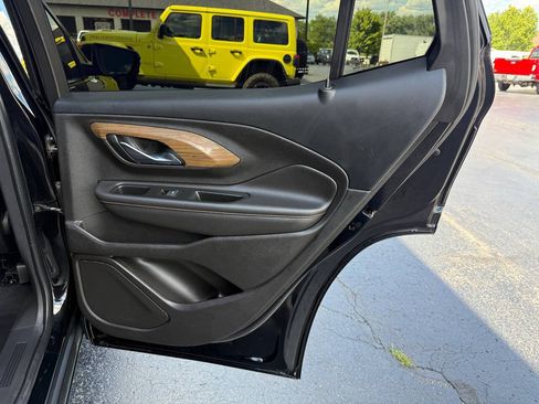 Used 2019 GMC Terrain SLE w/ Driver Convenience Package FWD image 23