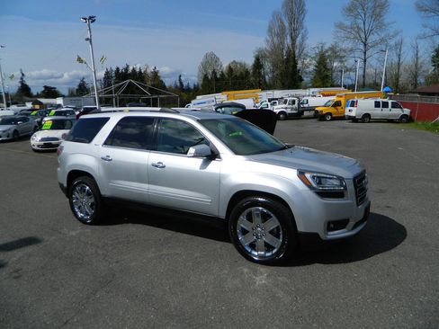 Used 2017 GMC Acadia Limited SLT image 2