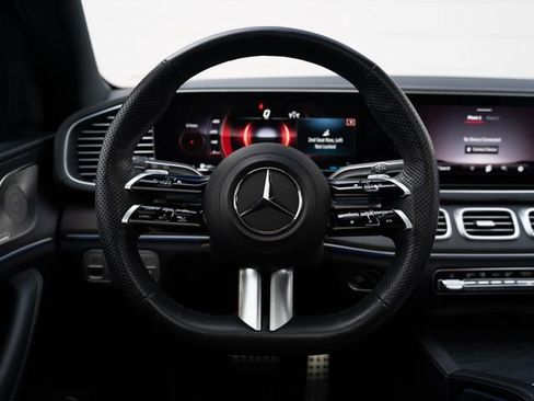 Used 2024 Mercedes-Benz GLS 450 4MATIC image 23