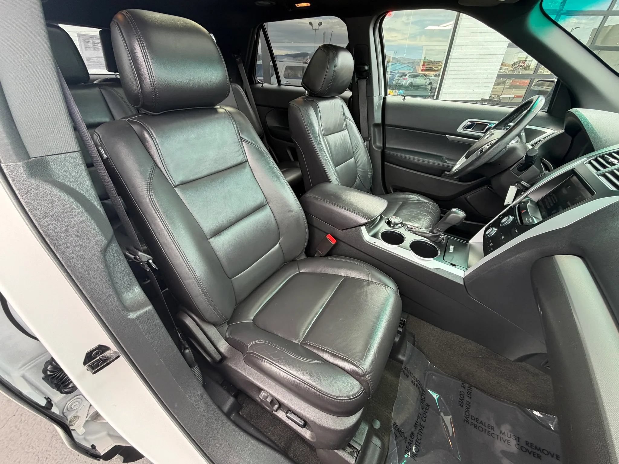 Used 2014 Ford Explorer XLT w/ Equipment Group 202A AWD/4WD image 13