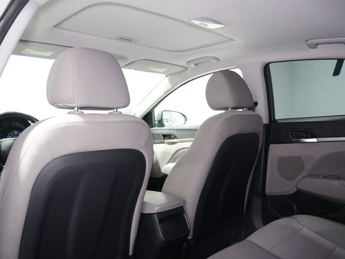 Used 2019 Hyundai Elantra Value Edition image 16