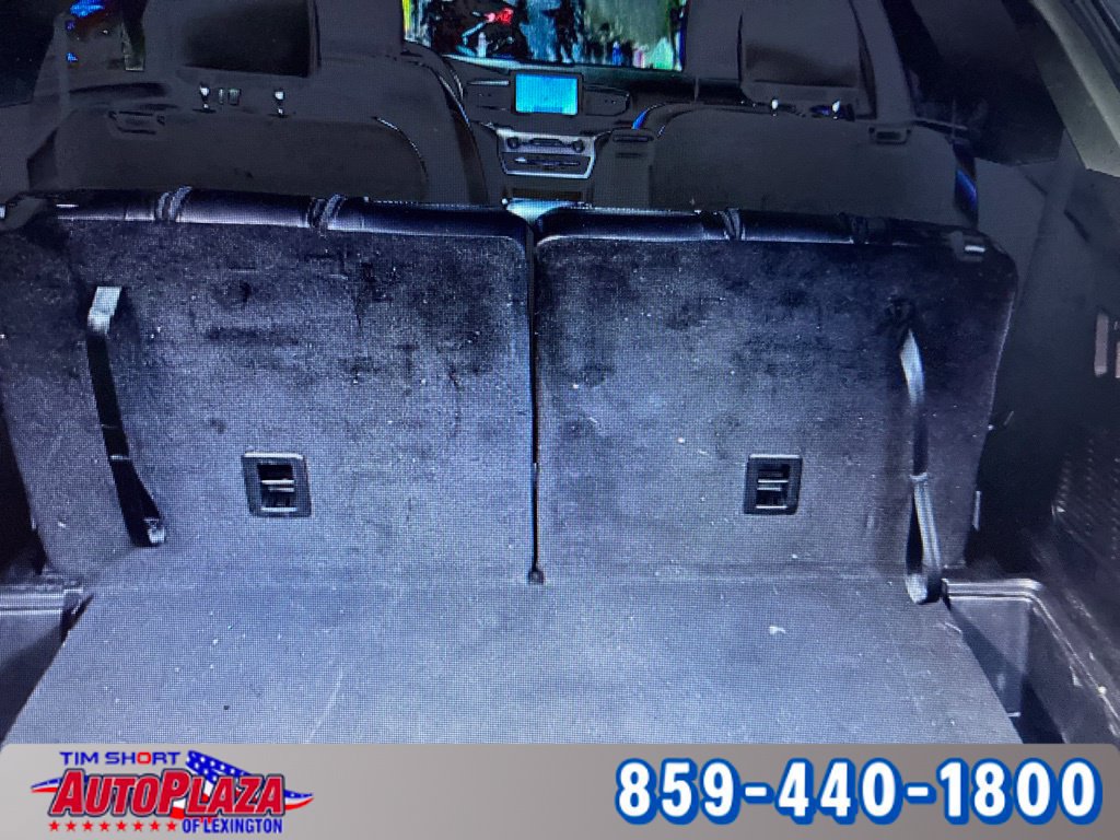 Used 2022 Ford Explorer XLT w/ Equipment Group 202A AWD/4WD image 9