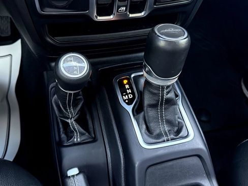 Used 2022 Jeep Gladiator Overland w/ Popular Equipment Package image 22