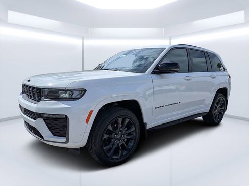 New 2026 Jeep Grand Cherokee Limited AWD/4WD image 7