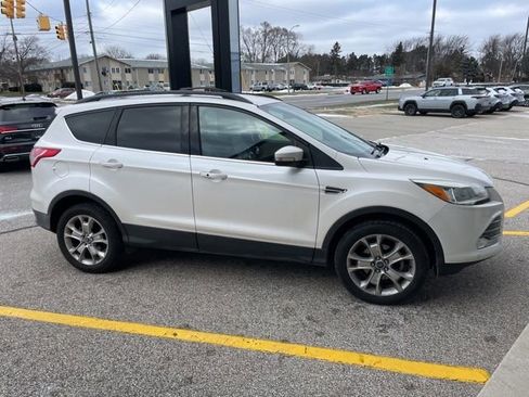 Used 2013 Ford Escape SEL image 2