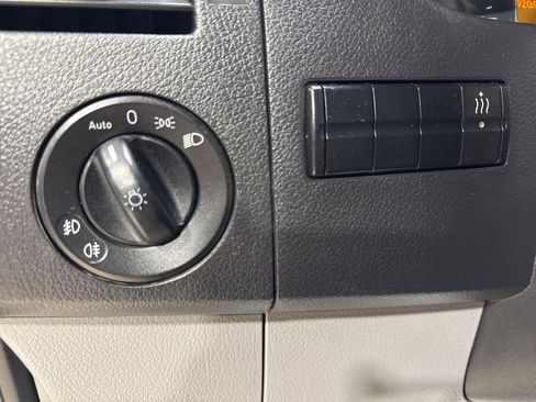 Used 2015 Mercedes-Benz Sprinter 2500 image 13