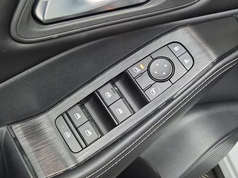 Used 2024 Nissan Rogue SV image 19