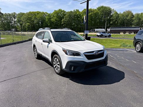 Used 2020 Subaru Outback Premium AWD/4WD image 3
