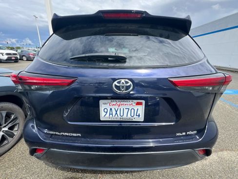 Used 2022 Toyota Highlander XLE image 5