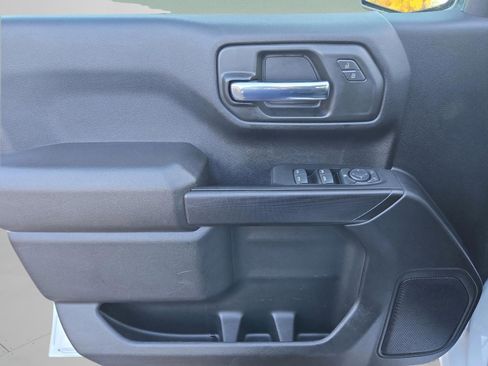 Used 2024 Chevrolet Silverado 1500 Custom image 39